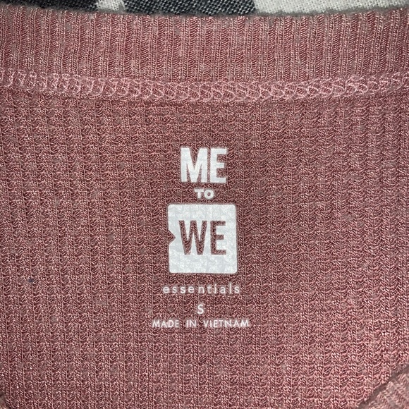 Pink Notch V-Neck Tee - Picture 3 of 4